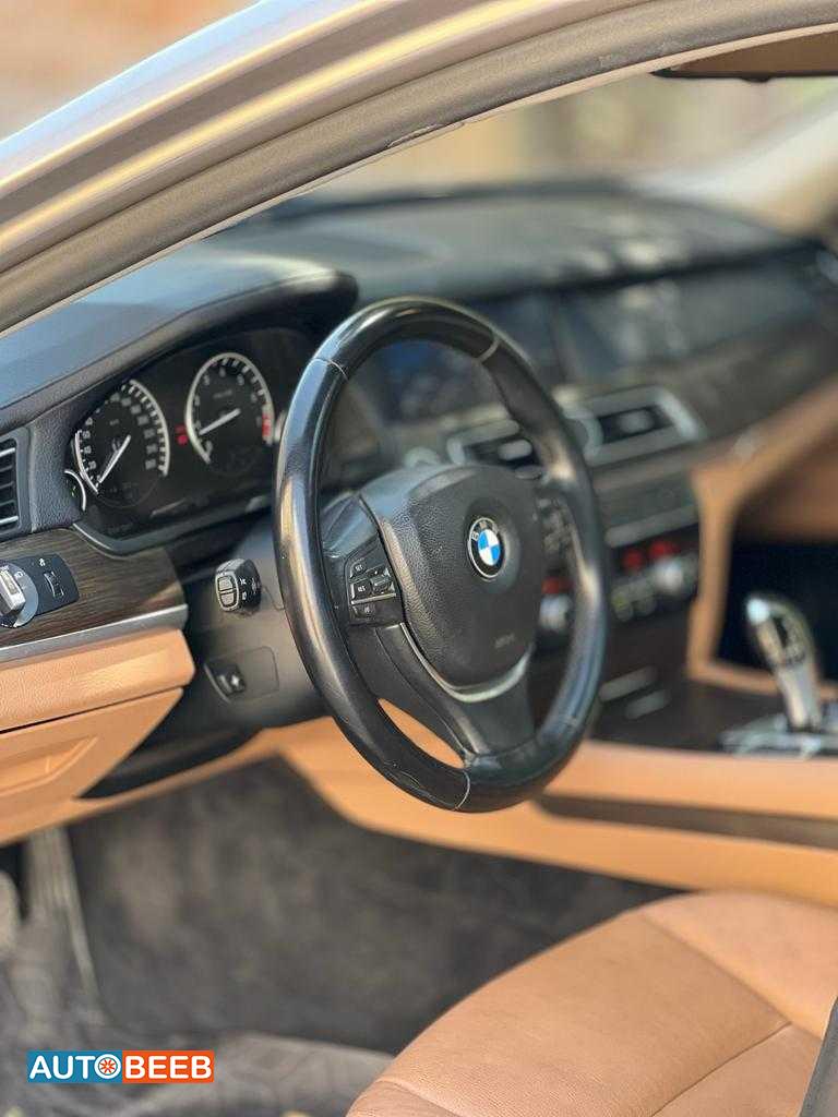 BMW 750 2009
